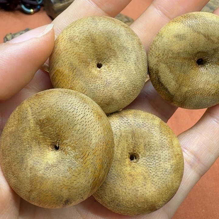 大叶紫檀（黑酸枝木类）