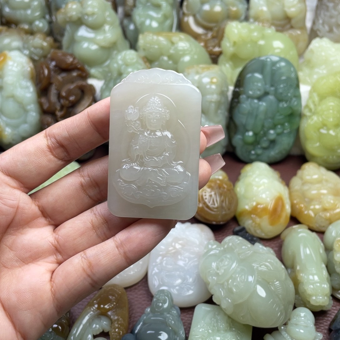 和田玉未镶嵌颈饰