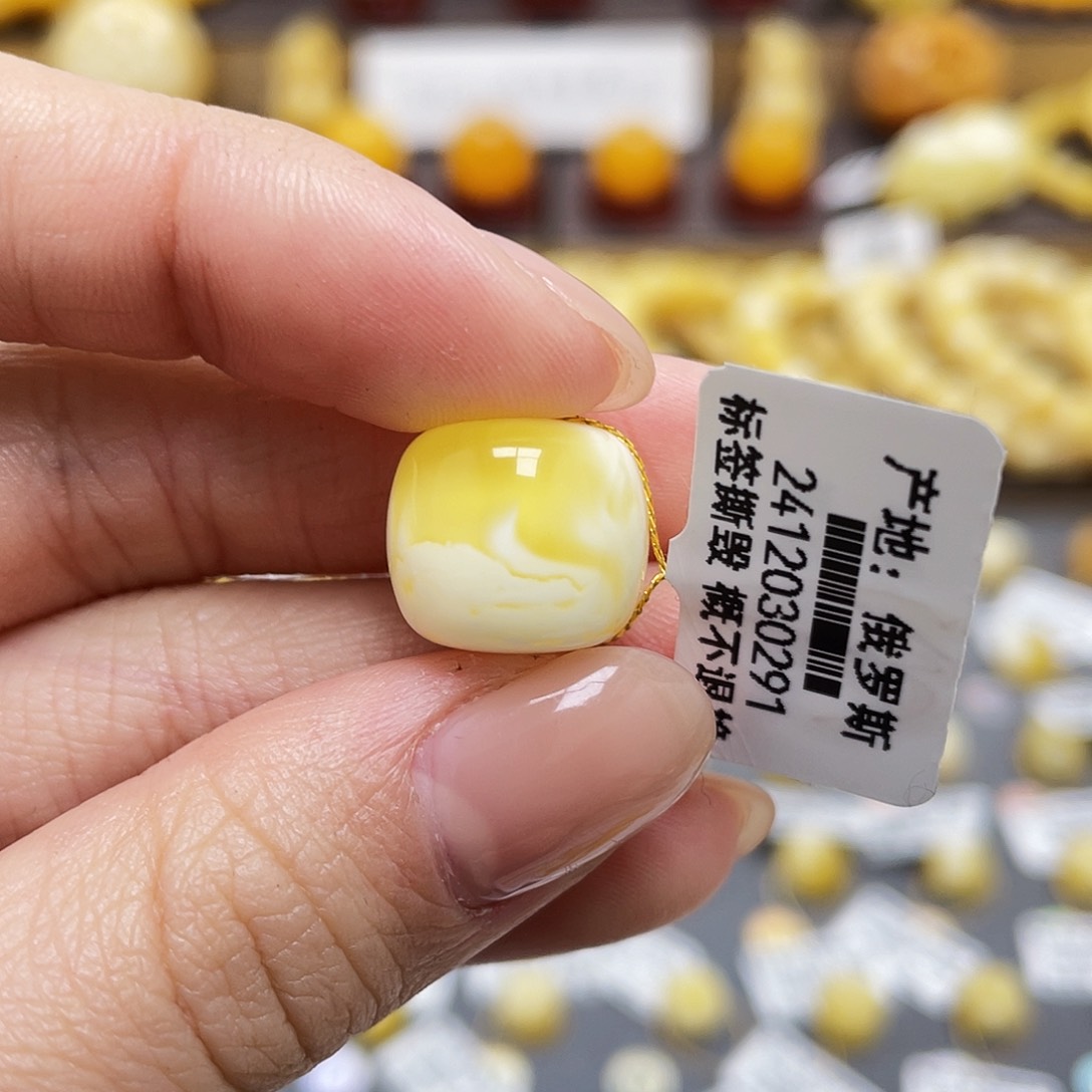 琥珀裸石未镶嵌蜜蜡老型14*12.5mm