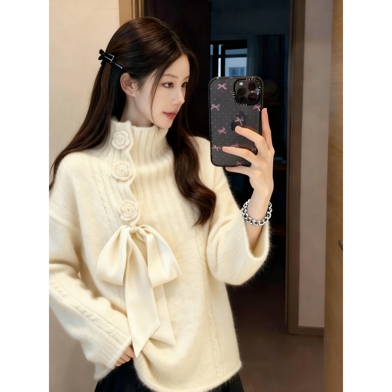 杏色蝴蝶结立领毛衣女款2025新款秋冬立体花朵气质长袖针织衫上衣