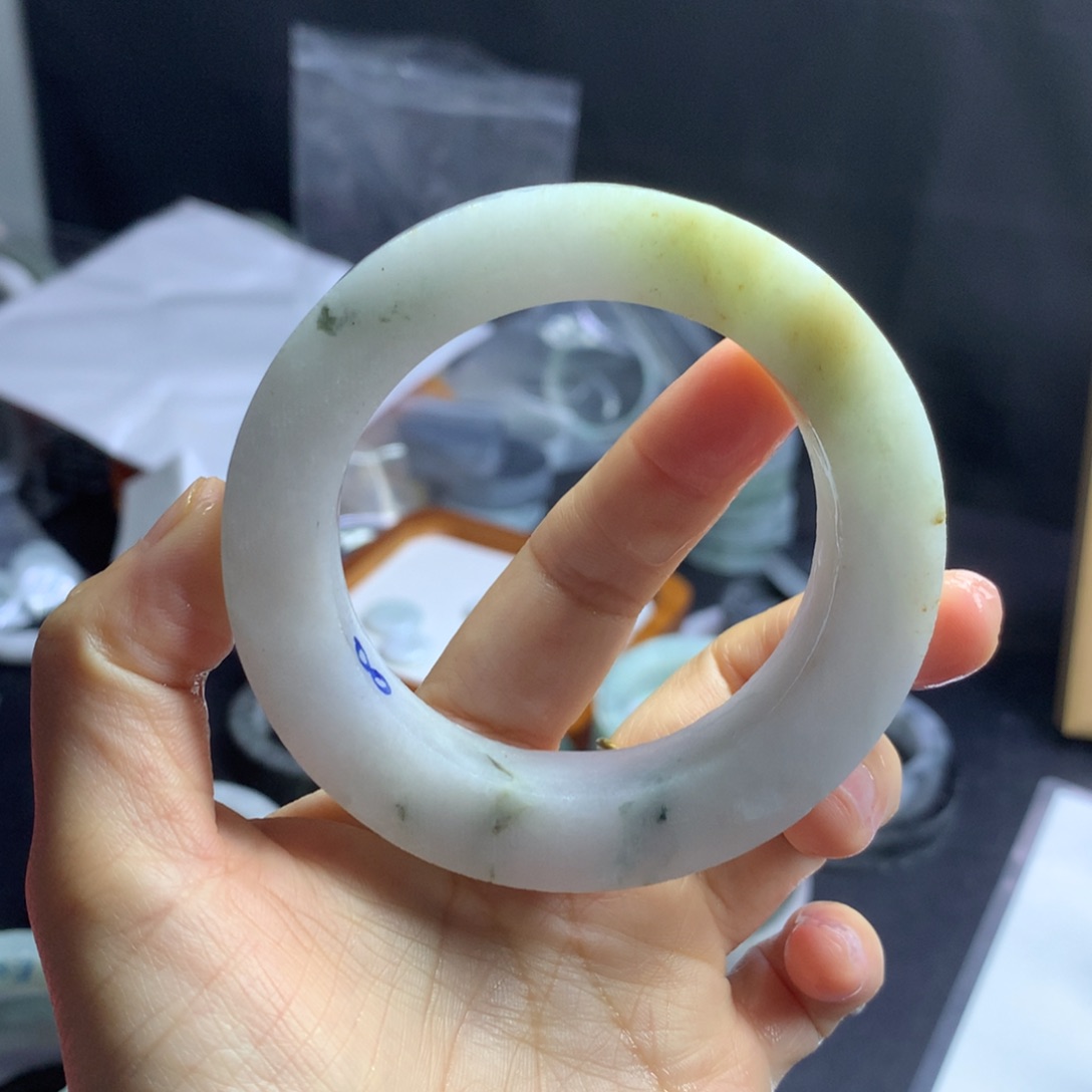 【闪购商品】定制翡翠手镯未镶嵌