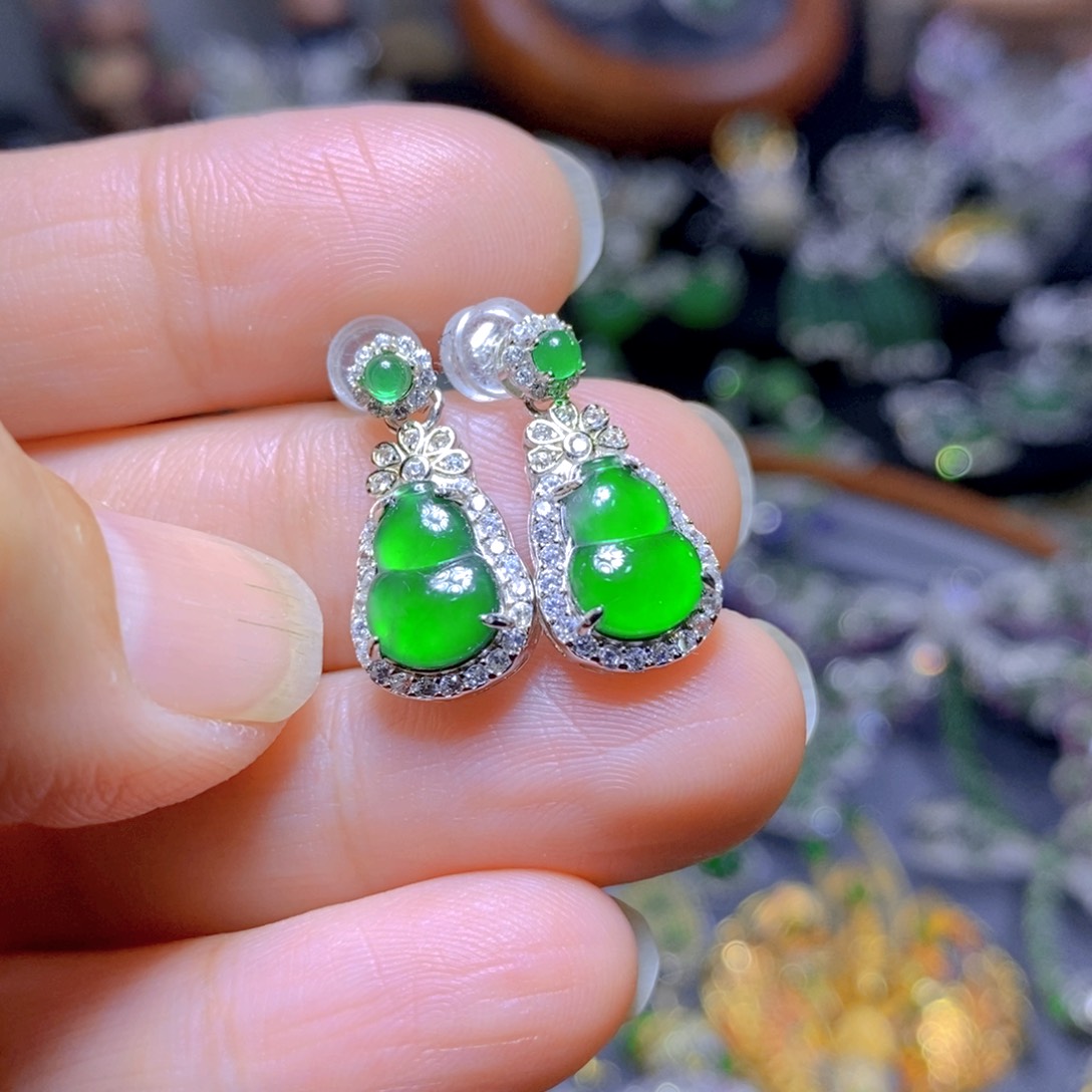 翡翠颈饰银S925镶嵌天然翡翠