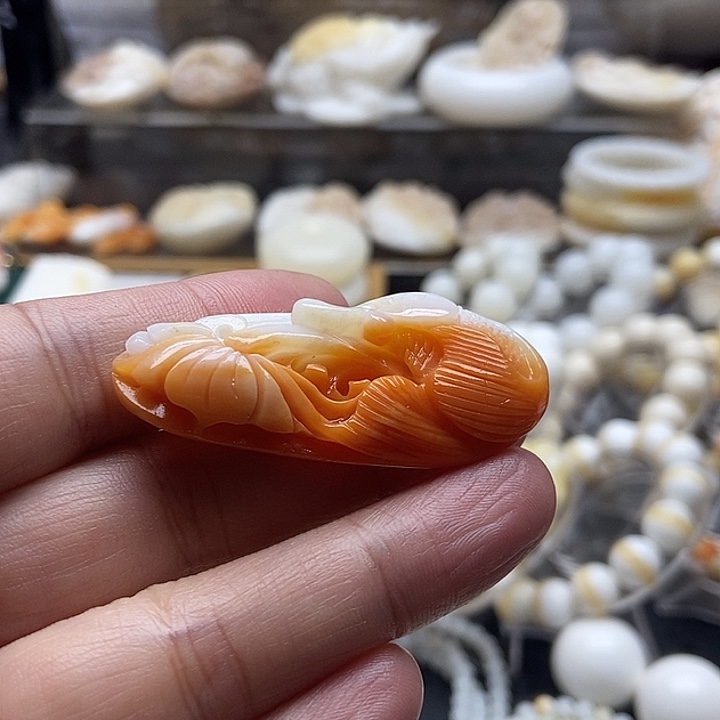 非金属贝壳红鱼吊坠