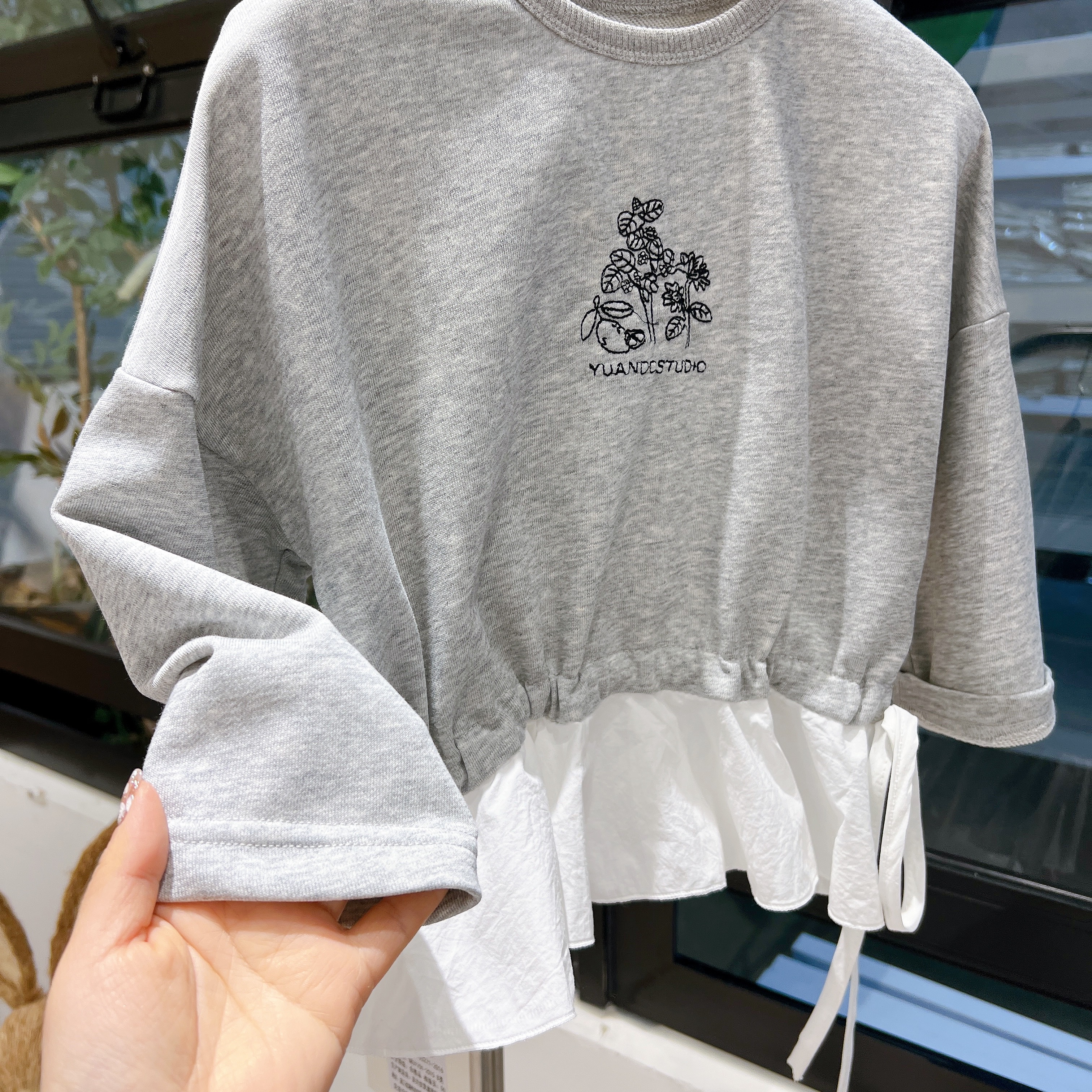 【卫衣 】85021（浅灰色）卫衣 女童森系精致百搭 拼接下摆绣花 卫衣