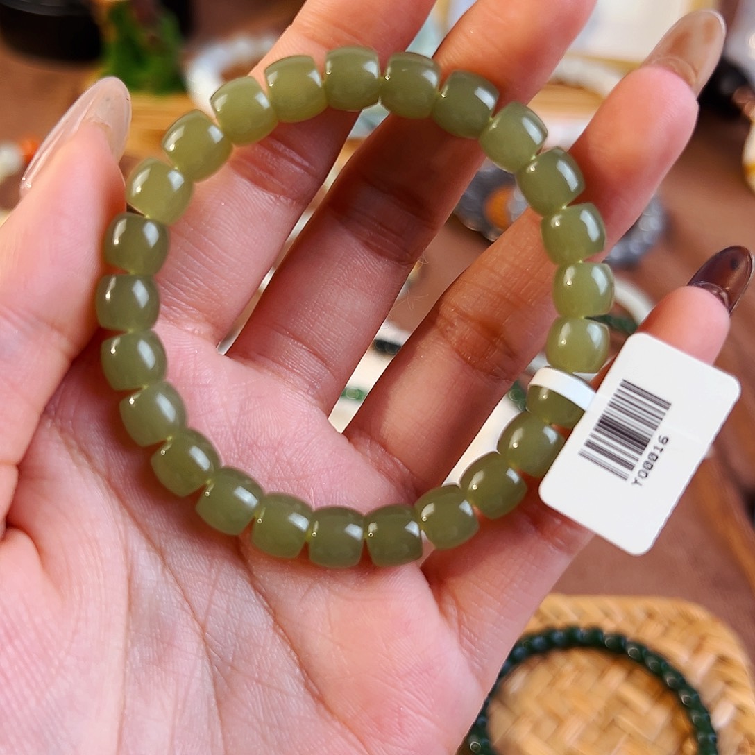 *****和田玉未镶嵌手串