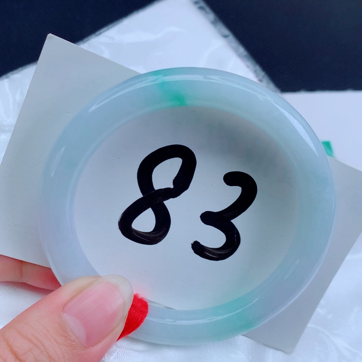 翡翠手镯未镶嵌正