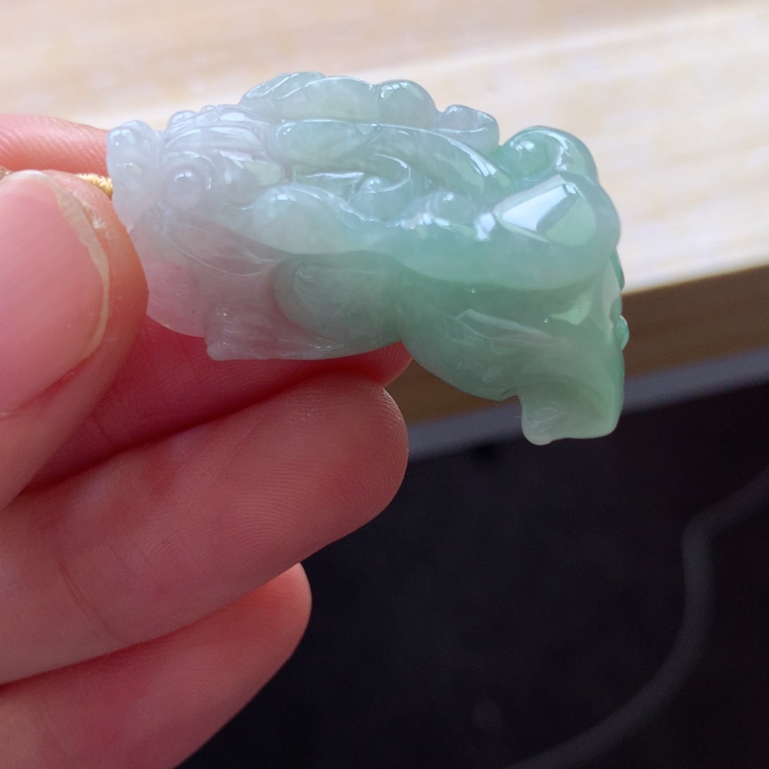 翡翠颈饰未镶嵌吊坠