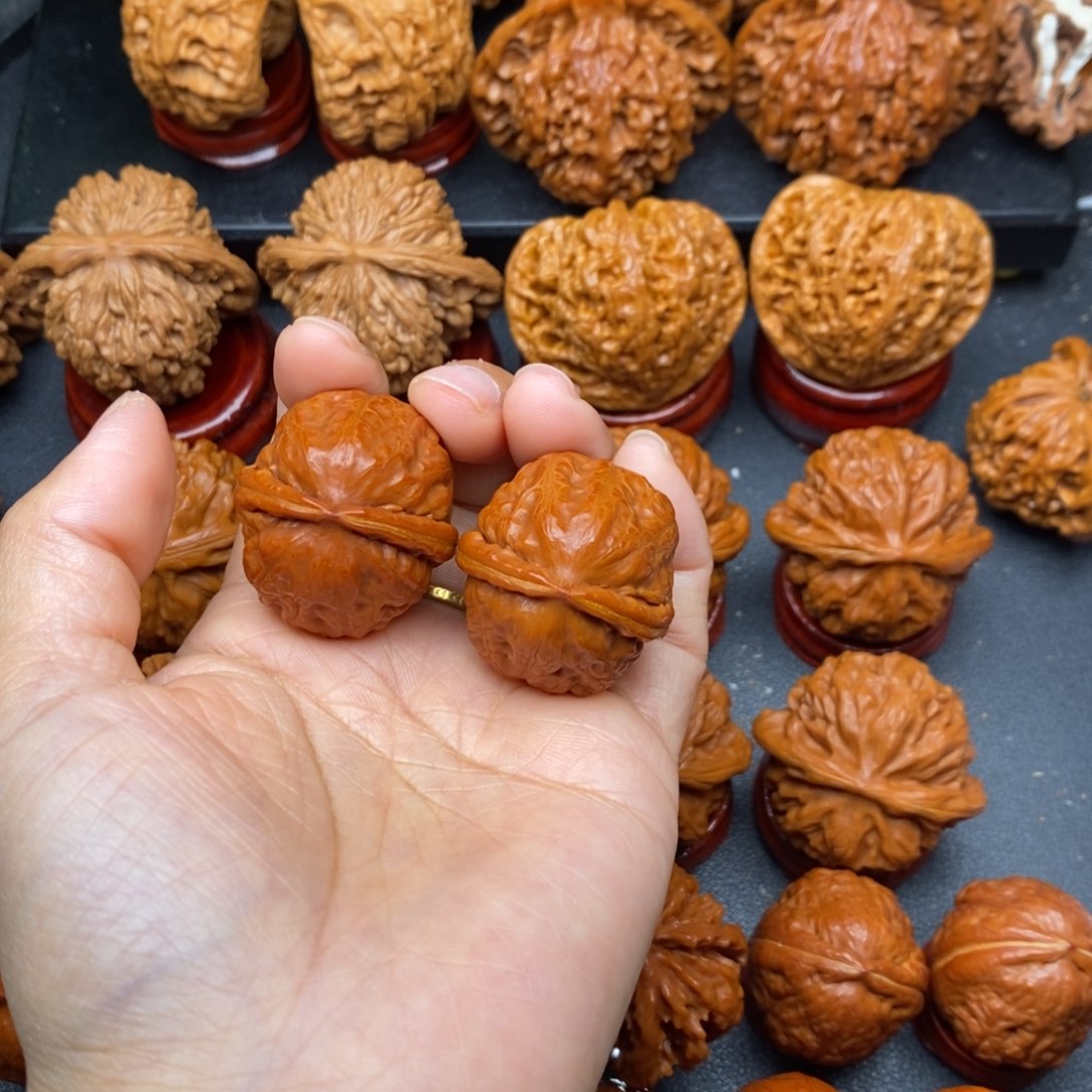 ℡***️把件文玩核桃蛇皮球