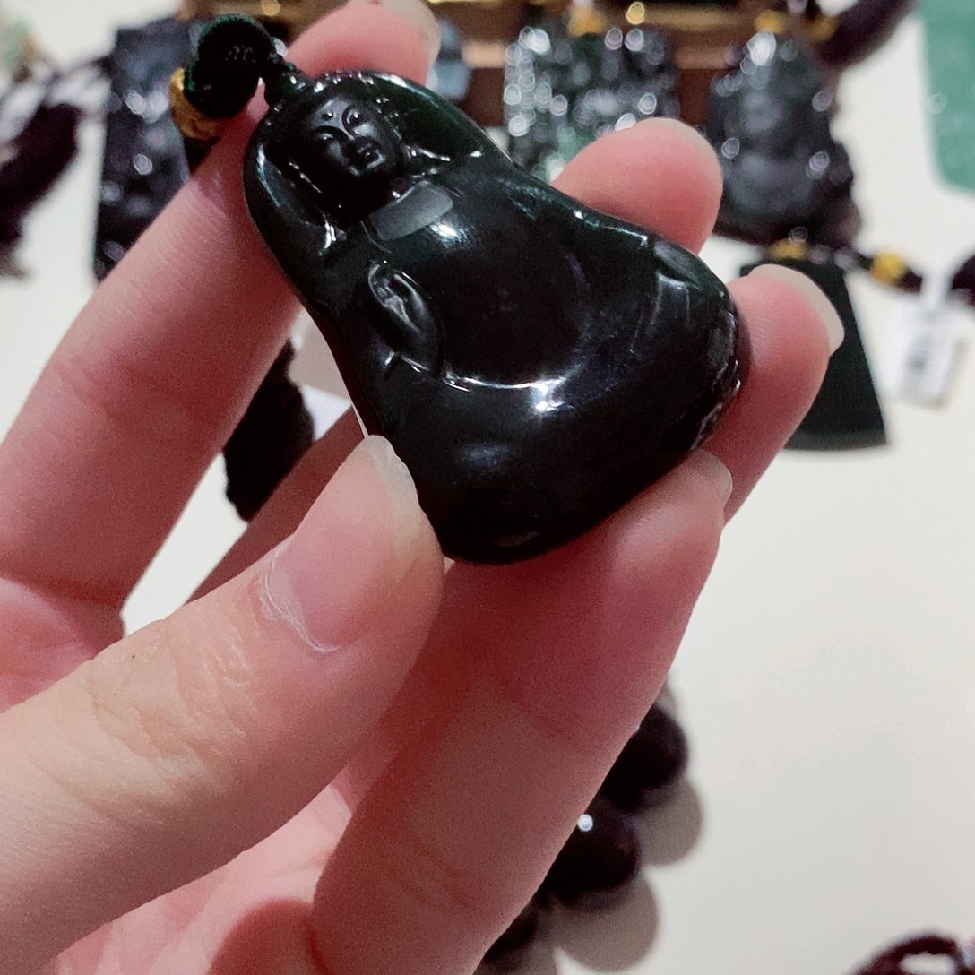 翡翠颈饰未镶嵌翡翠a