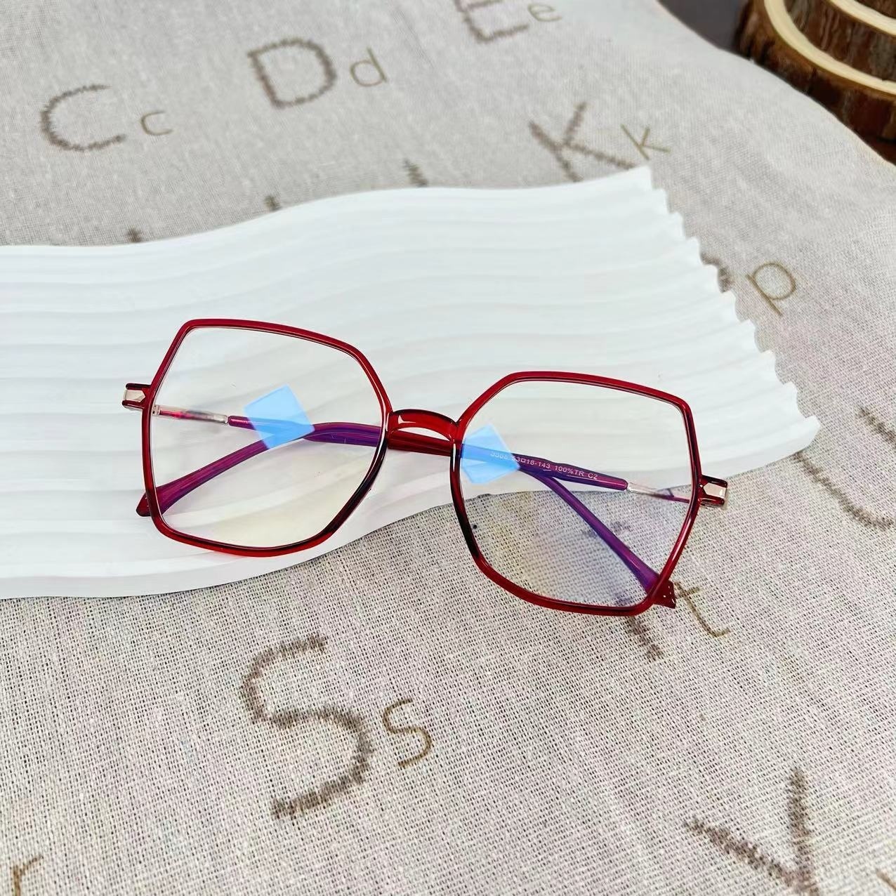 新款女士素颜显瘦超轻防蓝光护目太阳镜亲子Z1329