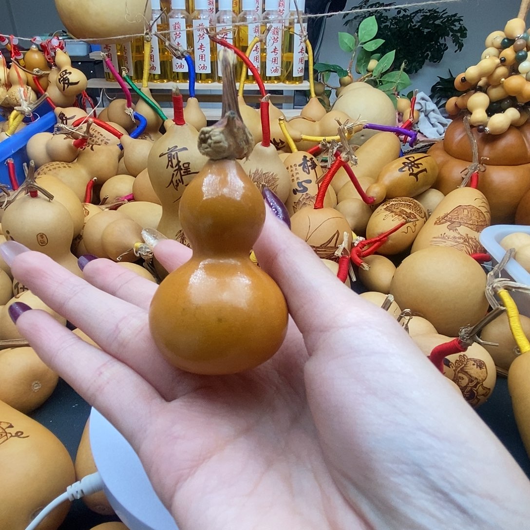 清***欢香榧木葫芦工艺品