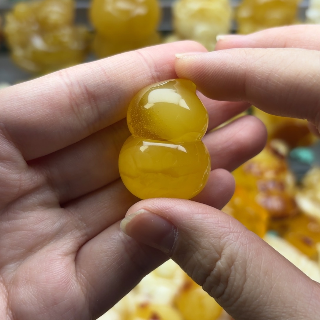 蜜蜡裸石未镶嵌蜜蜡吊坠打孔不退换