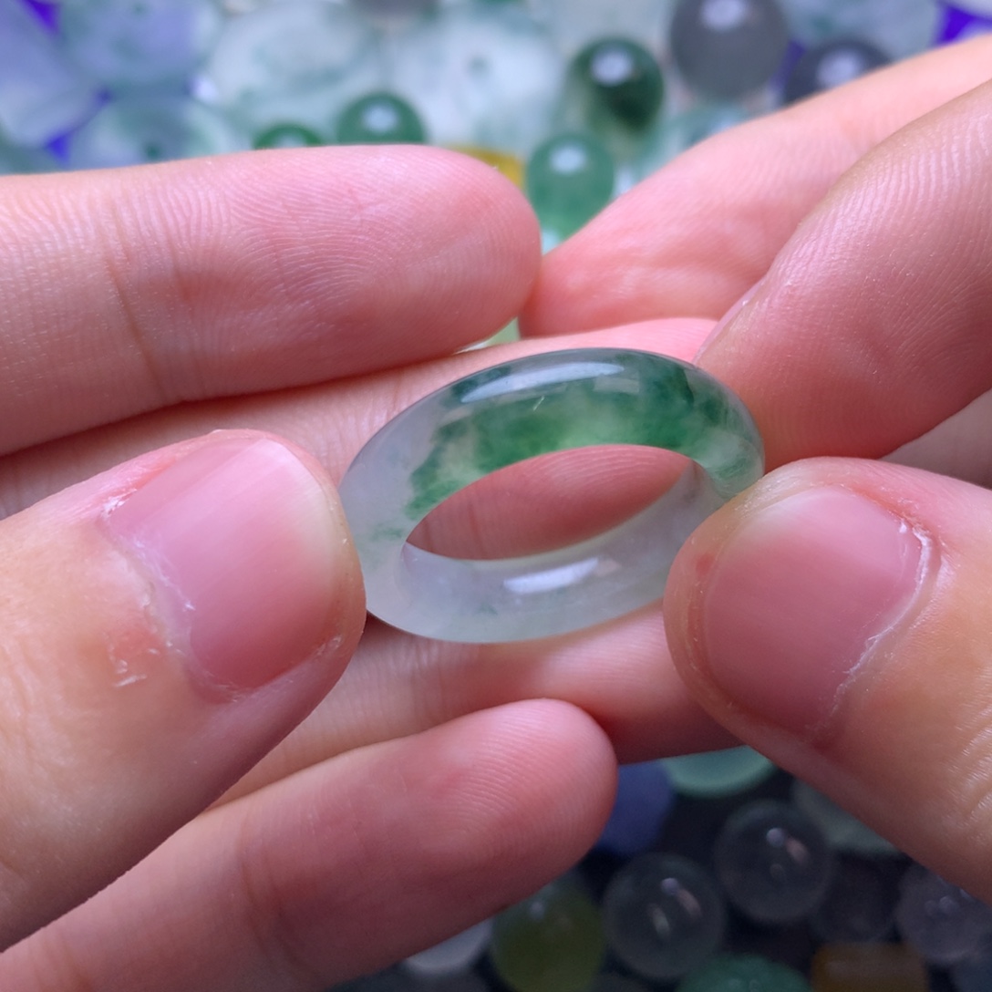 定制翡翠未镶嵌挂件