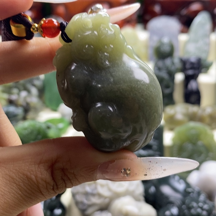 和田玉颈饰未镶嵌