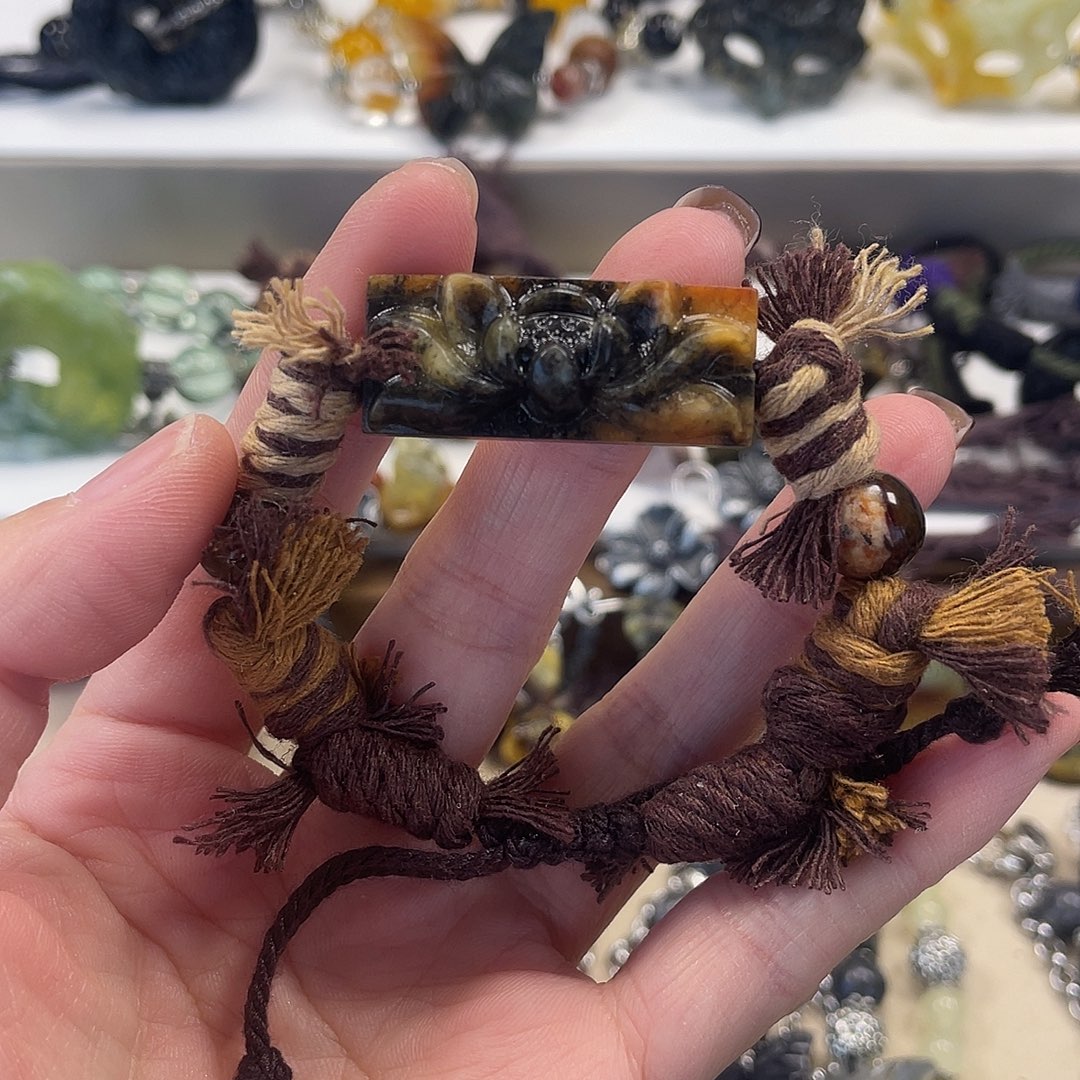 蛇纹石玉合金颈饰