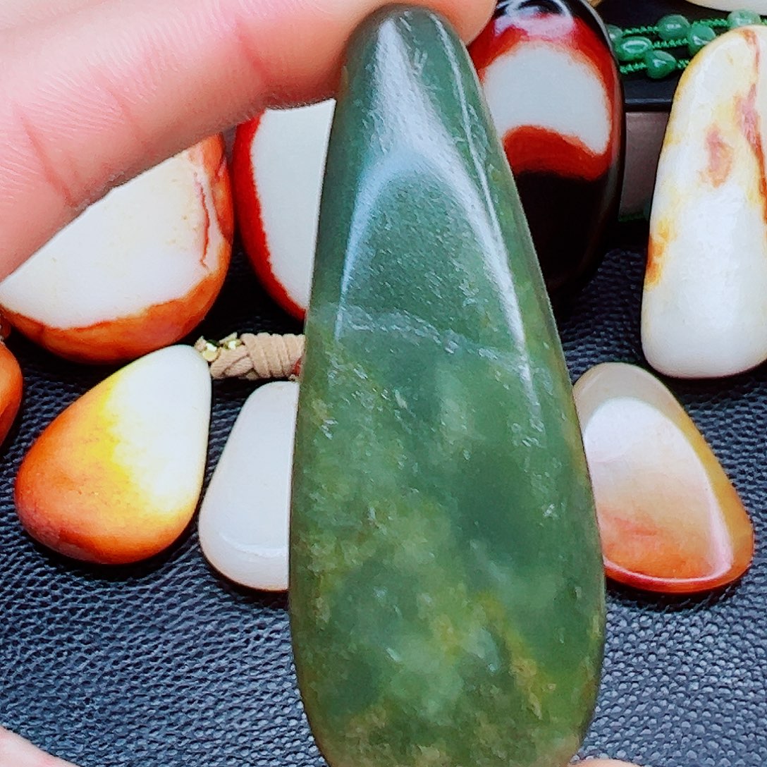 和田玉未镶嵌挂件