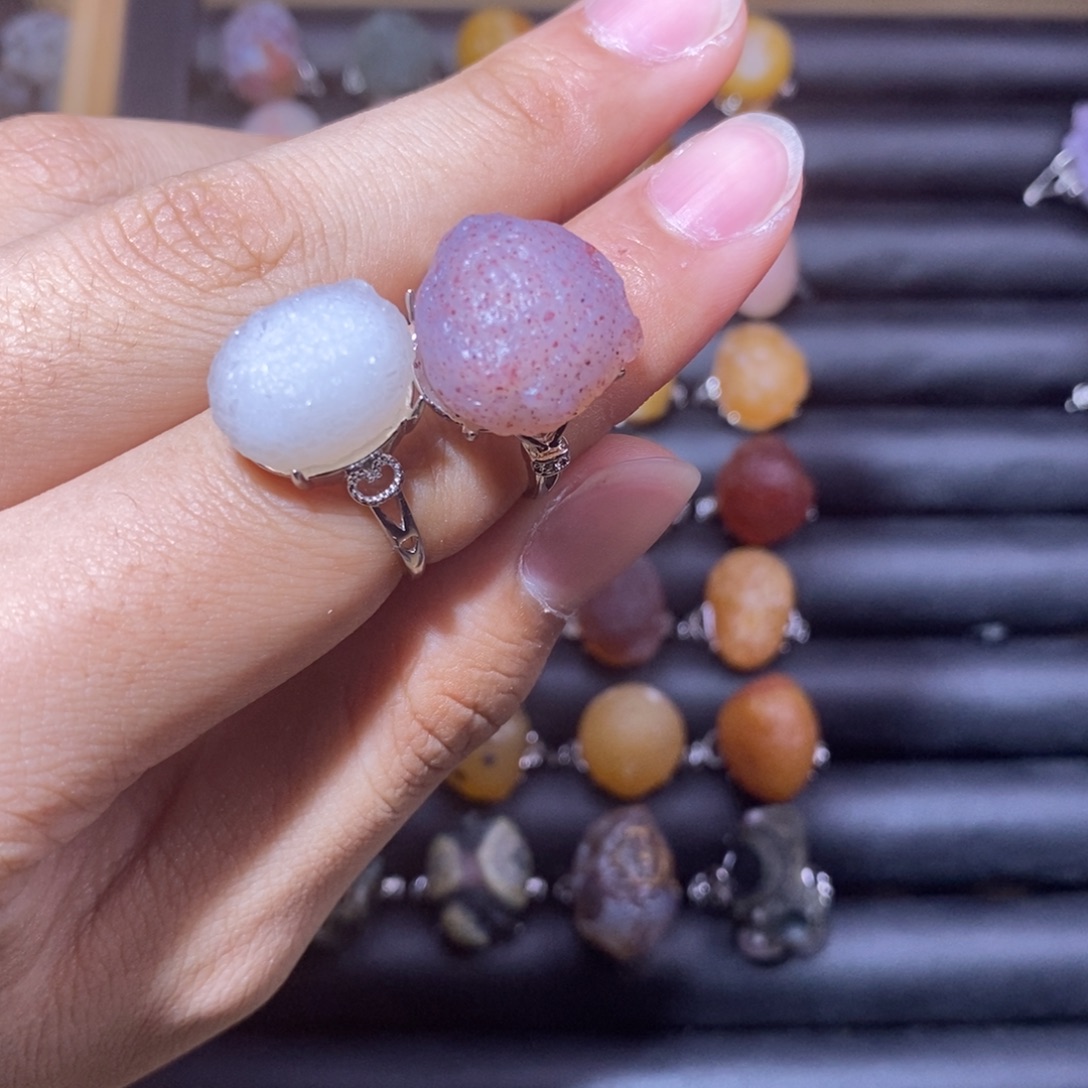 锦***锦玛瑙/玉髓合金戒指