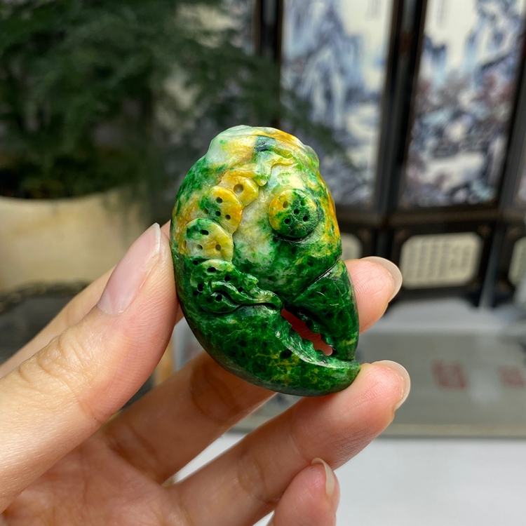 毛货 黄加绿辣色抓钱八方来财蟹钳吊坠 天然翡翠A货