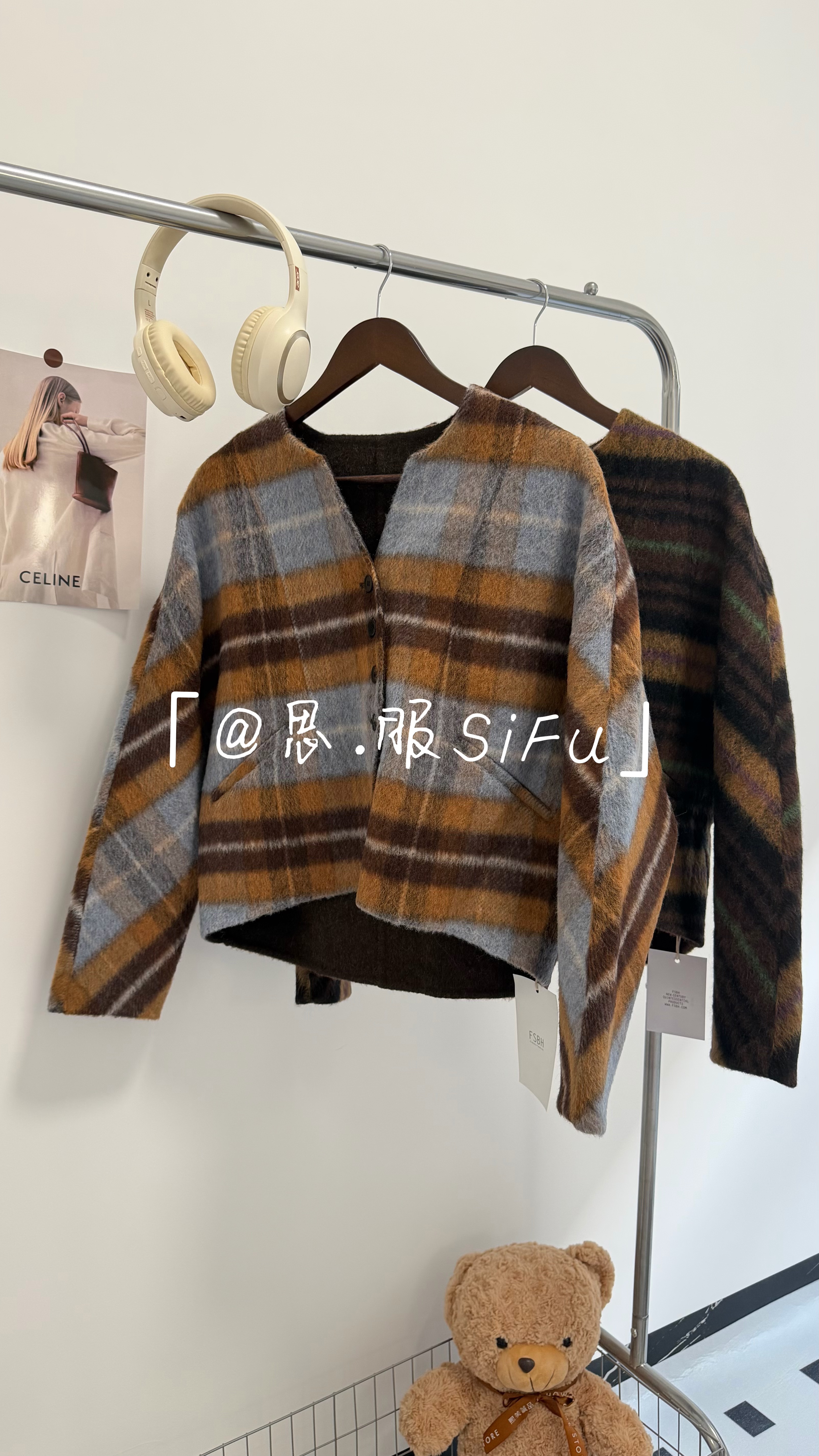 复古格纹+短款版型，一件拿捏秋冬松弛感”