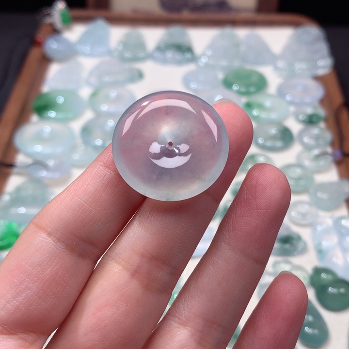 翡翠未镶嵌颈饰冰种平安扣