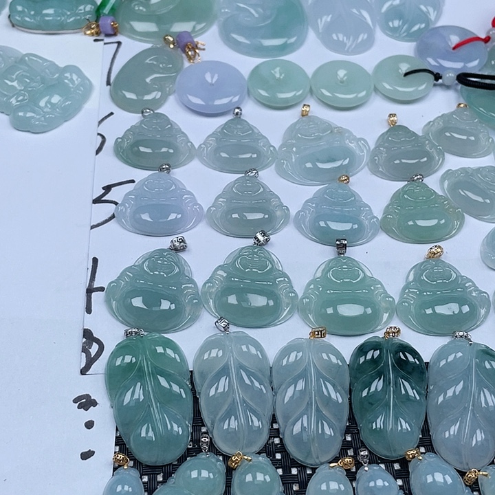 翡翠颈饰未镶嵌天然翡翠吊坠