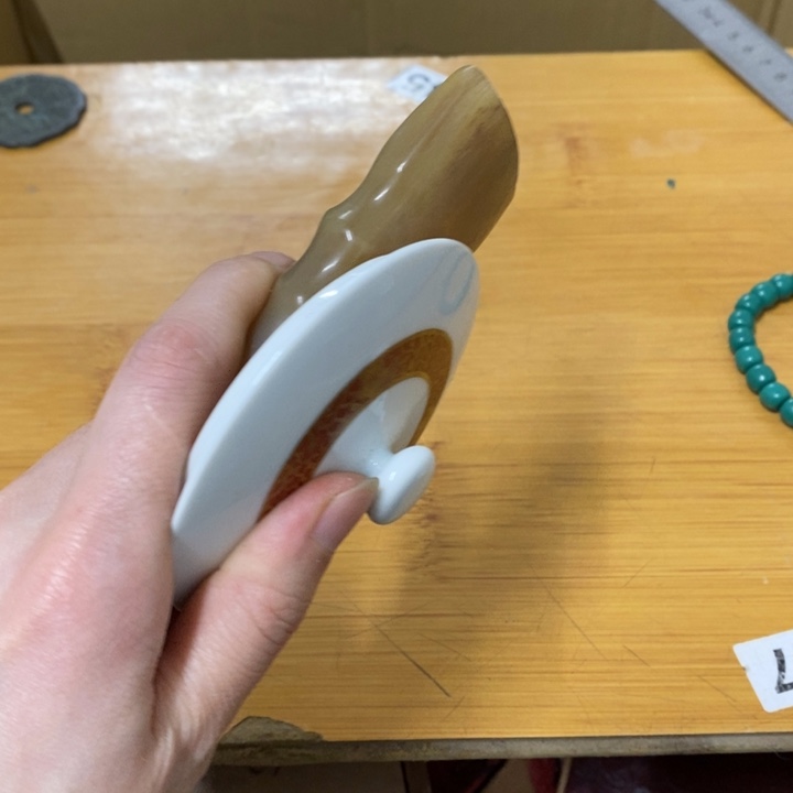 瓷片哈中古工艺品一件