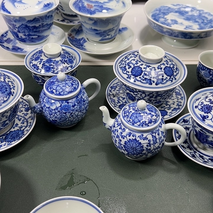 鸡***8微瑕和卡面也很有特色