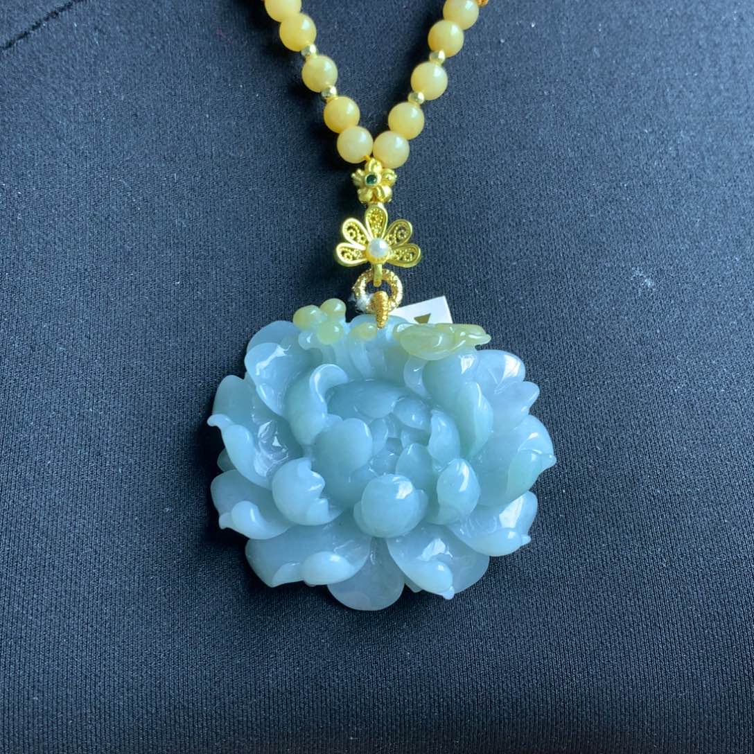 翡翠颈饰未镶嵌翡翠