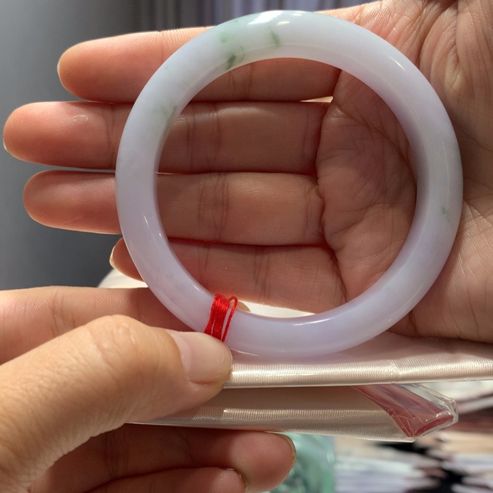 翡翠未镶嵌手镯买断