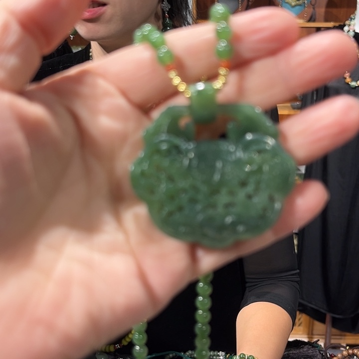 颈饰未镶嵌和田玉