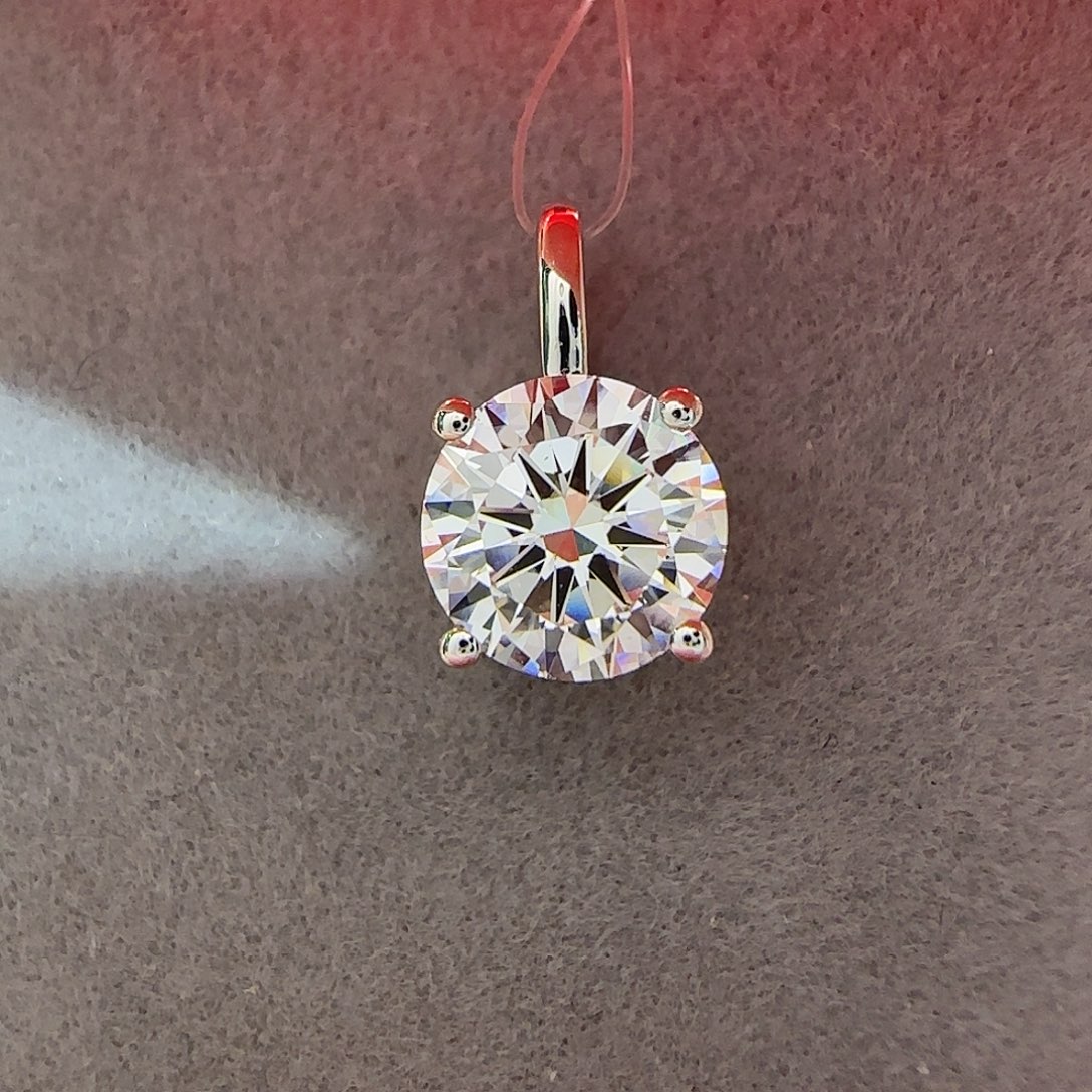 实验室培育钻石18K金镶嵌四爪吊坠80分