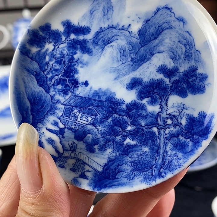 p***q陶景德镇手工手绘青花山水