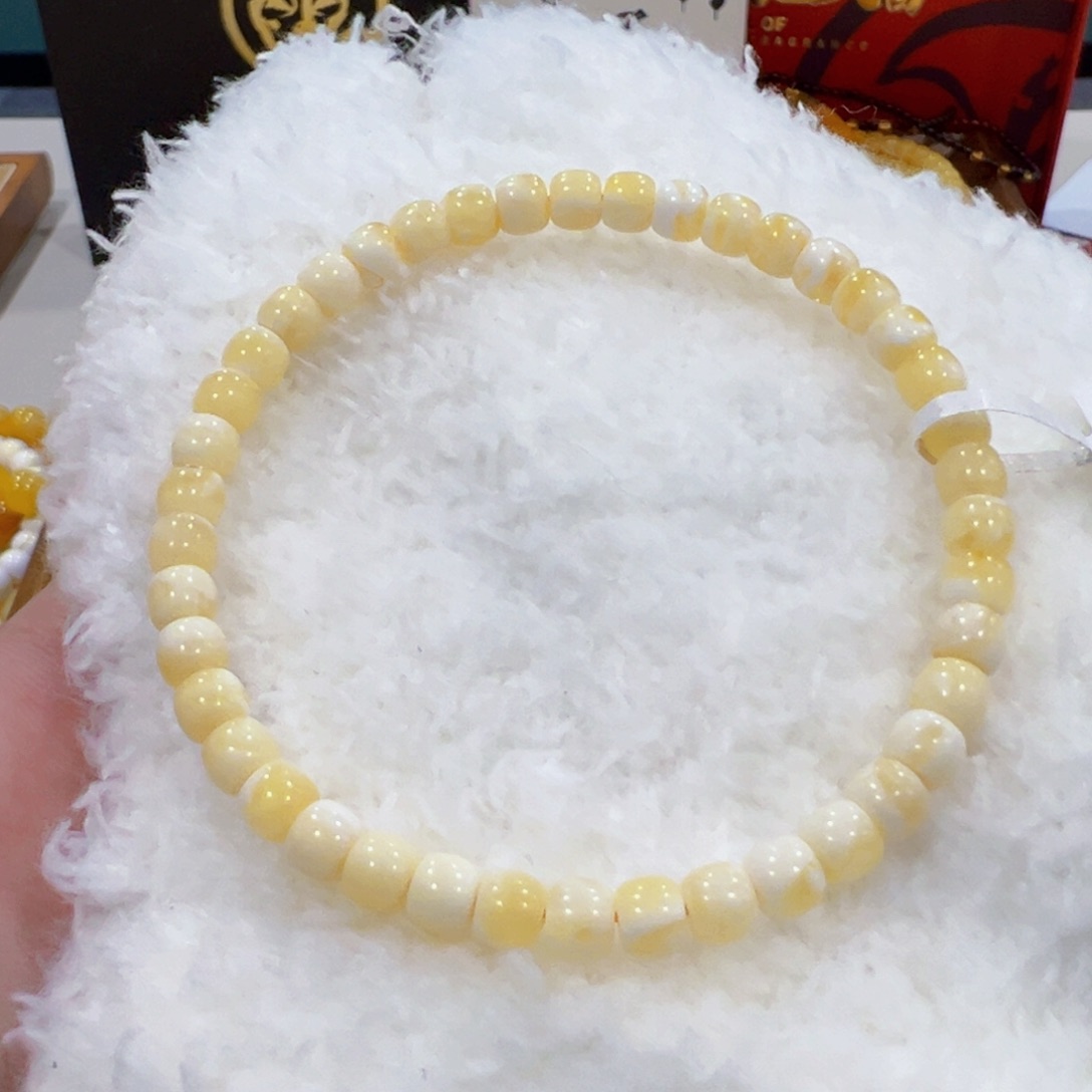 蜜蜡手链未镶嵌5m瓷白妖花微瑕