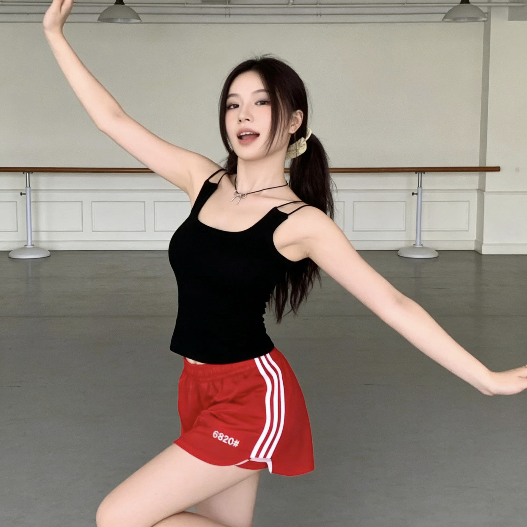 纯欲甜辣风带胸垫吊带背心女夏季内搭外穿修身美背