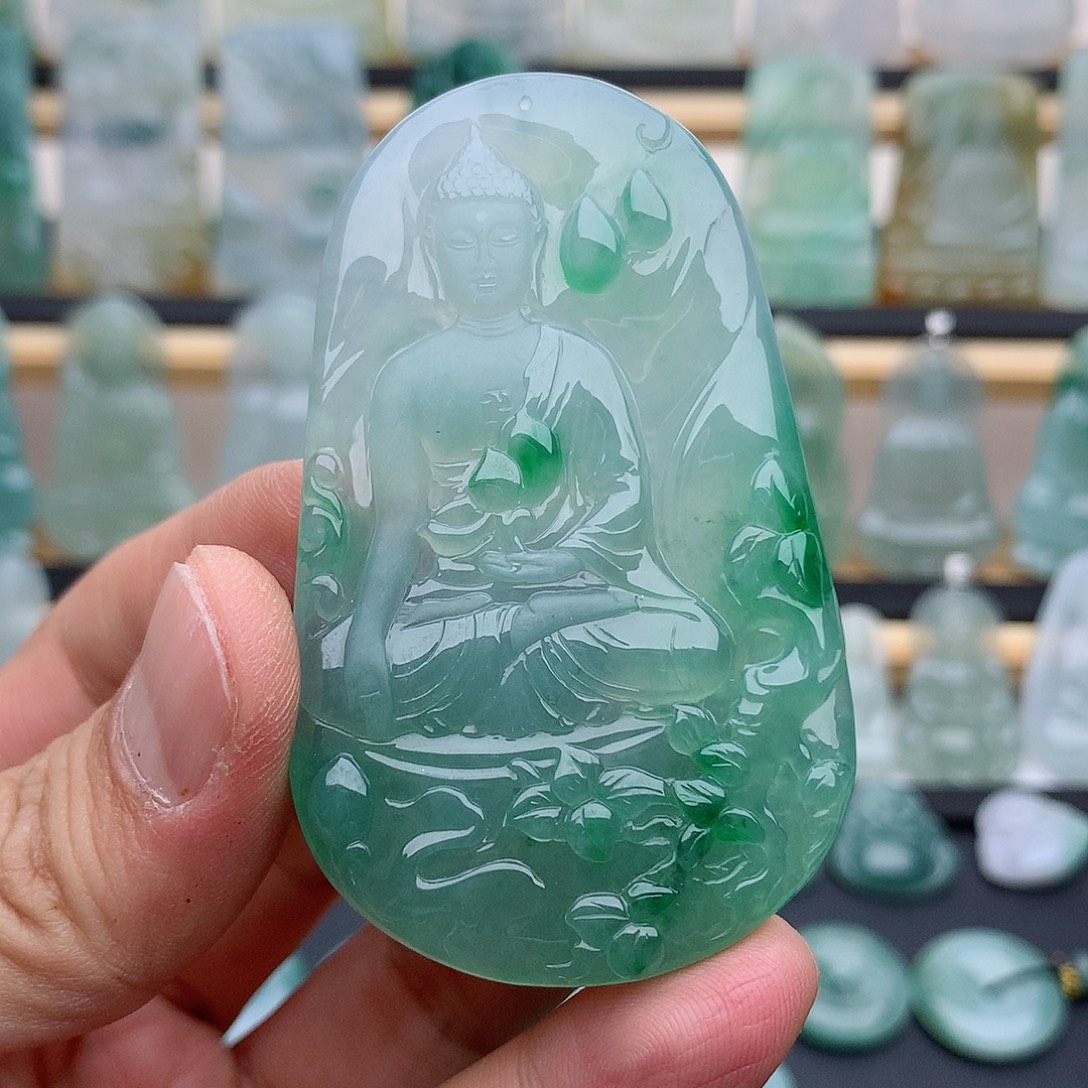 耀****翡翠未镶嵌颈饰阿弥陀佛