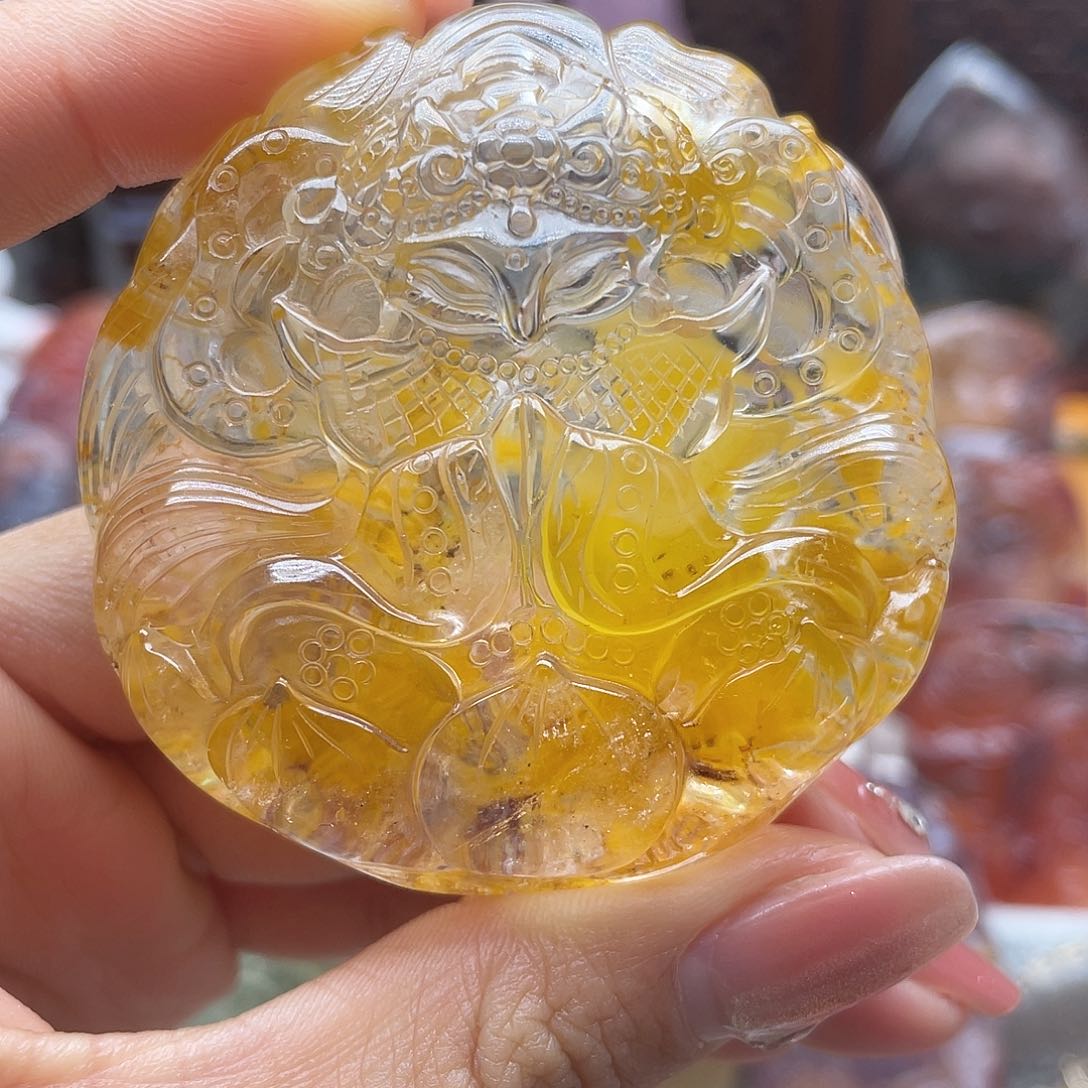 颈饰未镶嵌水晶?**念天然