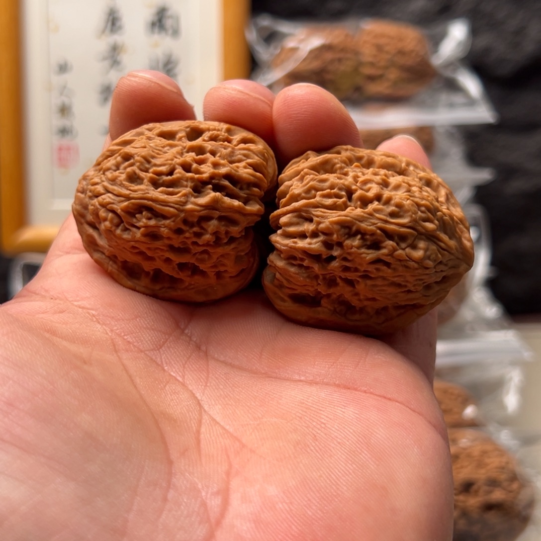 贾***诩文玩核桃把件南疆38