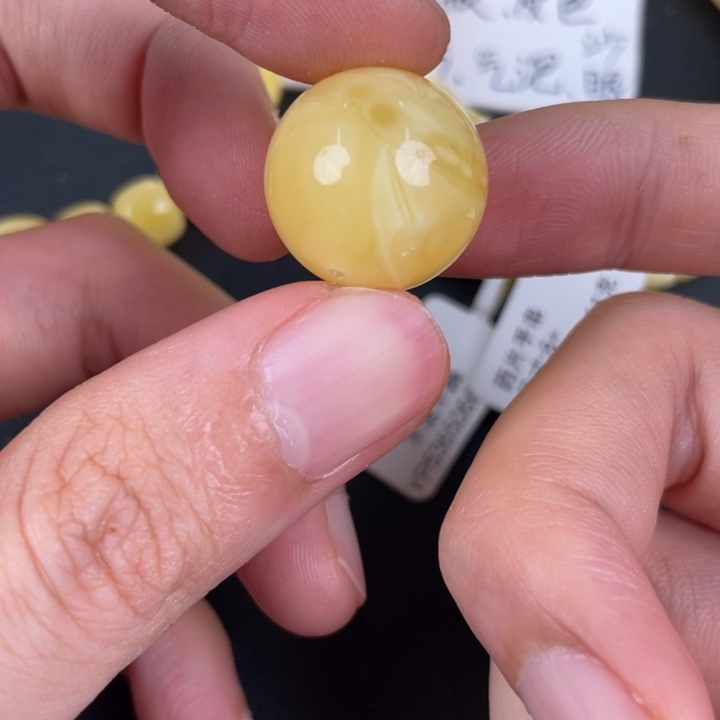 琥珀裸石未镶嵌天然167