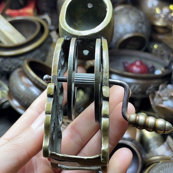 全是铜铜铜器铜器