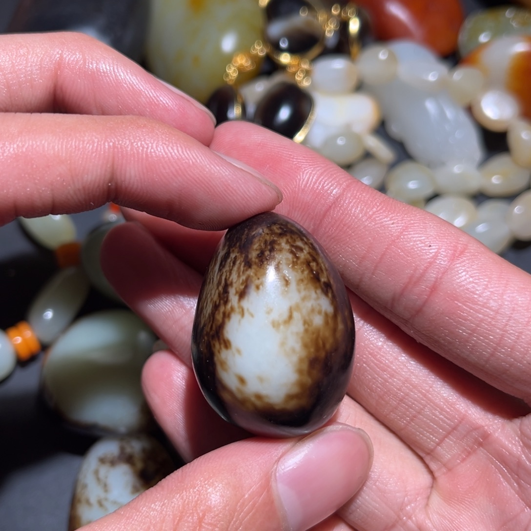 和田玉未镶嵌珠宝奇石