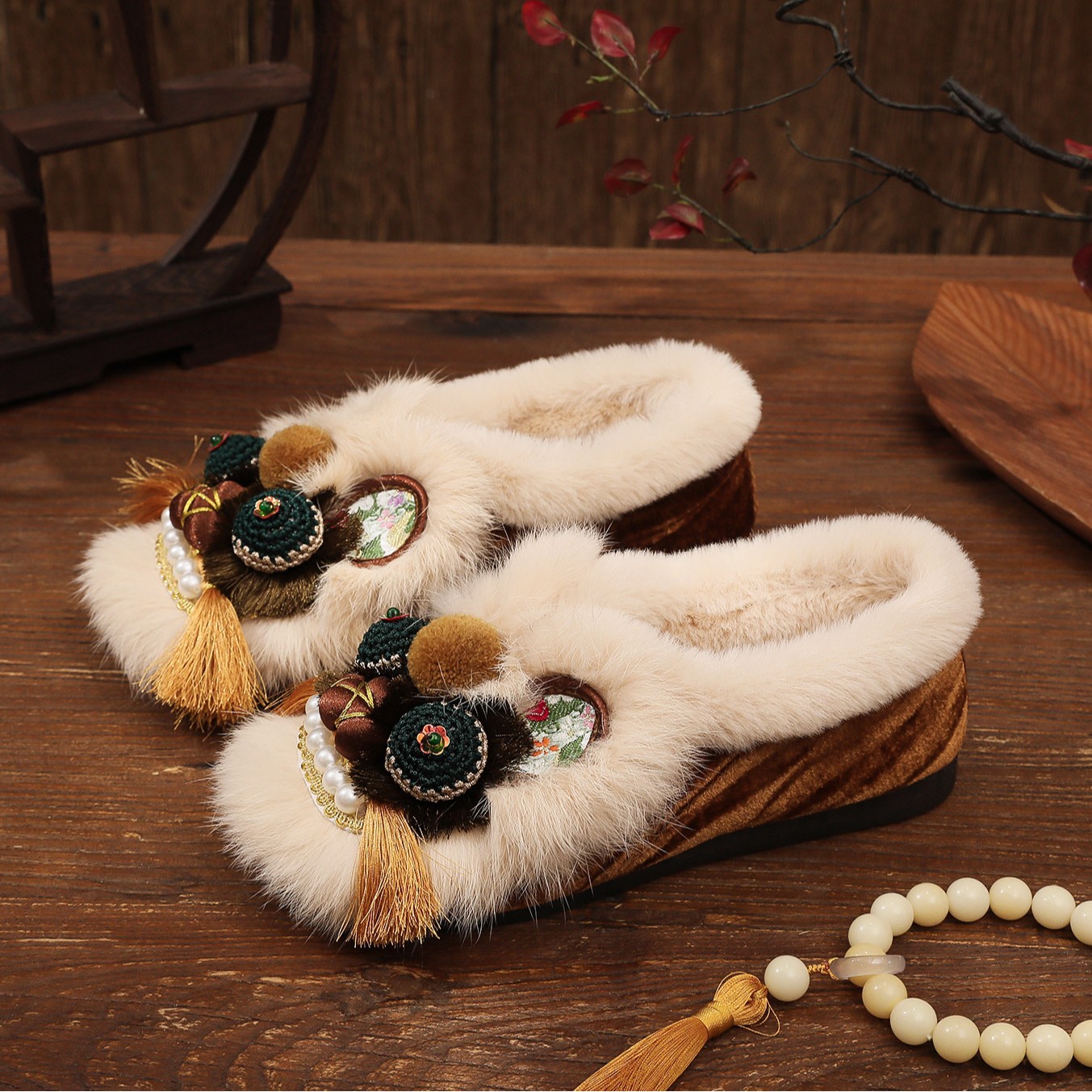 棉鞋【秋枫晚照】手工虎头鞋女成人中国传统老北京布鞋绣花冬款加绒