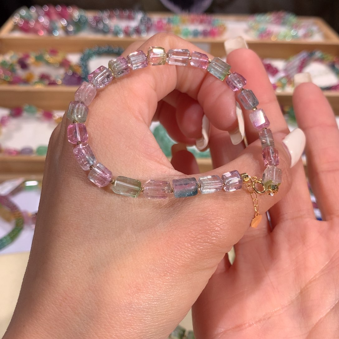 碧玺多样性发货一件未镶嵌