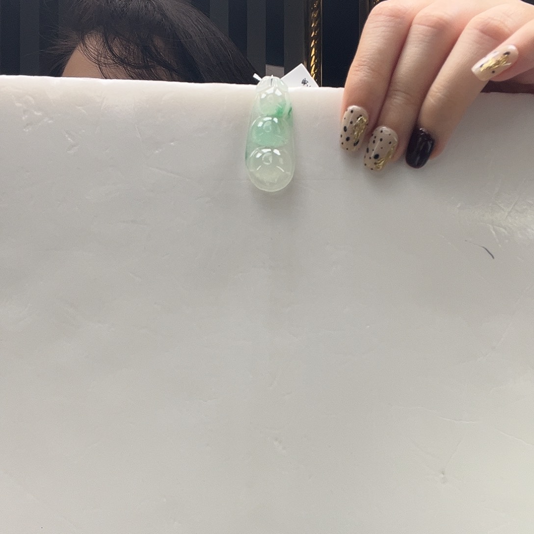 未镶嵌手镯石英质玉