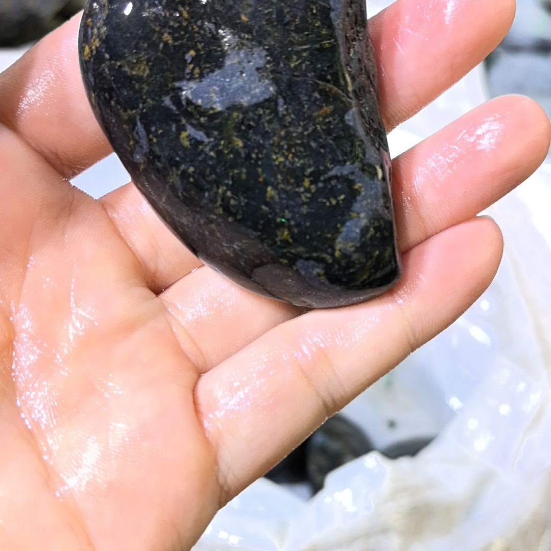 云***妮有机玻璃藏玉药王石原石一个