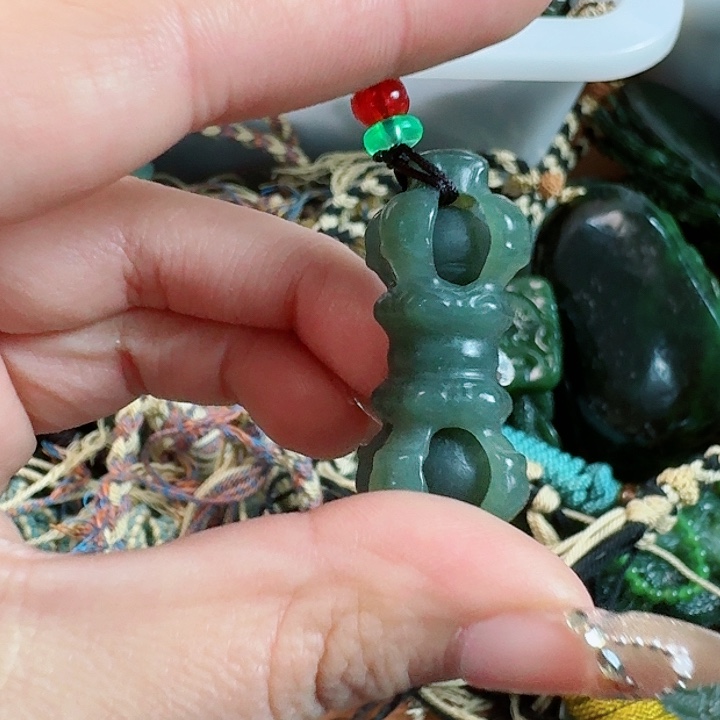 和田玉挂件未镶嵌