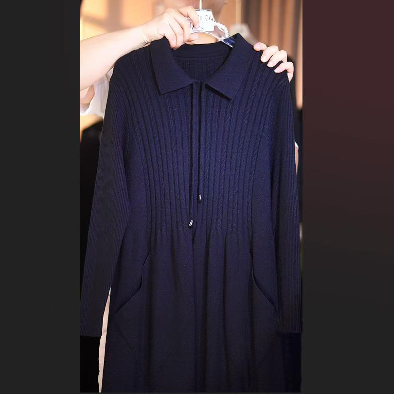 针织连衣裙女2025年秋冬新款羊毛打底衫中老年妈妈娃娃领毛衣裙子