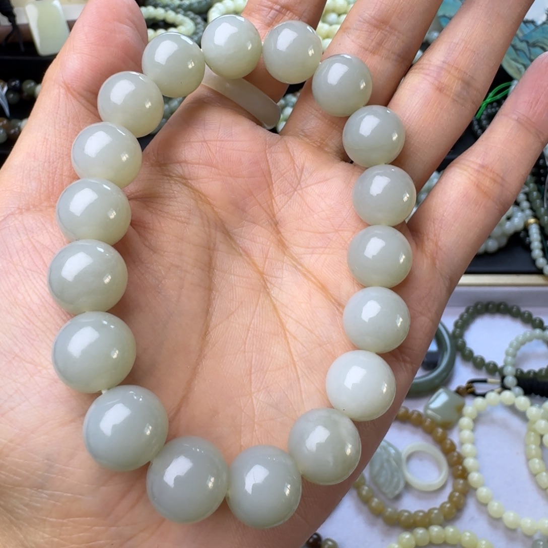 和田玉未镶嵌手链