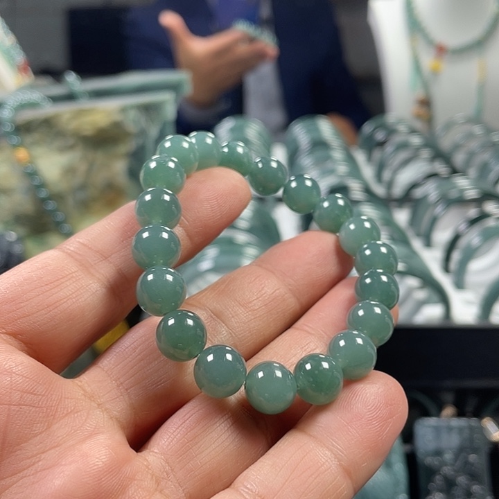 翡翠未镶嵌吊坠(赠链)007