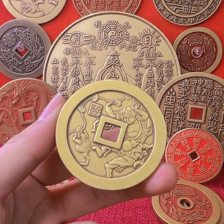 精品山花钱护您万周全！（现代工艺品