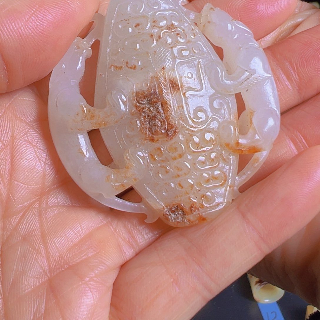 和田玉挂件未镶嵌风**人